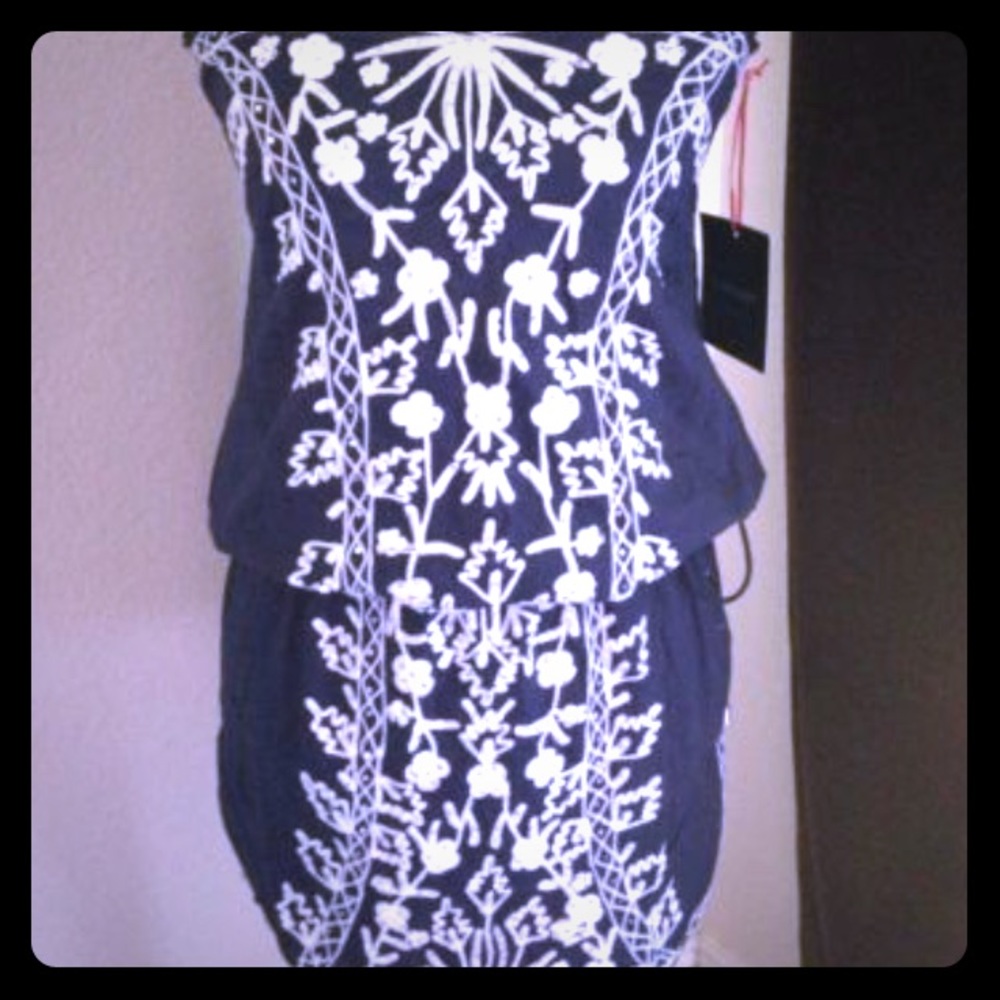 Embroidered sequin mini side slit scrunch dress